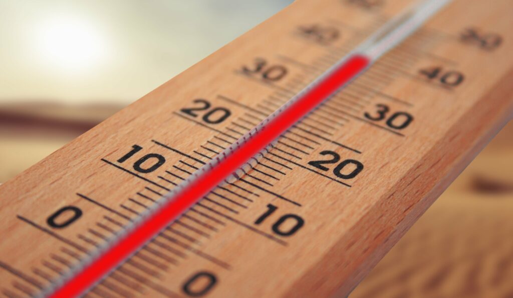 Termómetro marcando aumento de temperatura